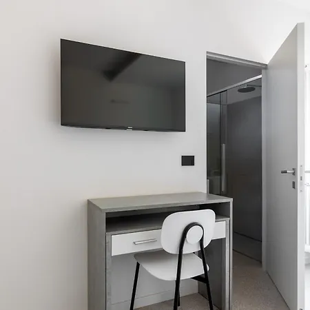 Capo Di Lucca White By Wonderful Italy Apartment