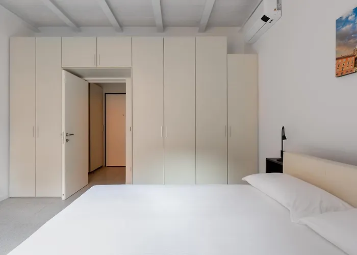 Capo Di Lucca White By Wonderful Italy Bologna