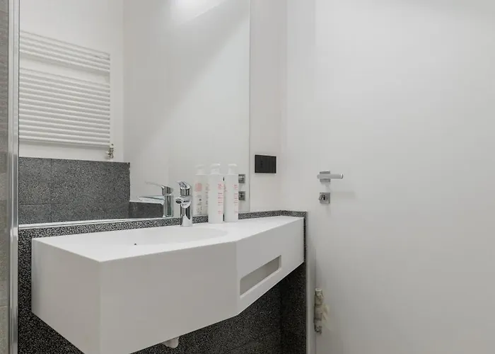 Capo Di Lucca White By Wonderful Italy Bologna