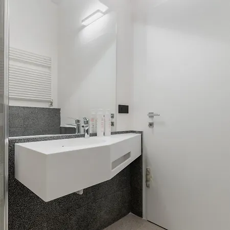 Capo Di Lucca White By Wonderful Italy Болонья