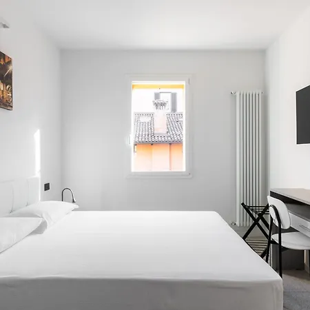 Capo Di Lucca White By Wonderful Italy